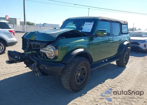 2023 Ford Bronco Outer Banks z USA, uszkodzony, nr VIN 1FMEE5DP7PLB13329